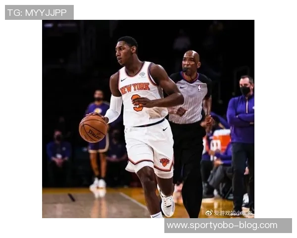 兰德尔全场最高得分22分表现出色16投7中并贡献27分8板7助3断